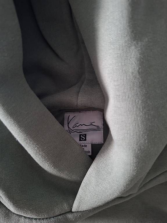 Maglioni & Felpe: Karl Kani Hoodie Gr. S – Usato da Wilderswil venduto da syr_gb6w 1