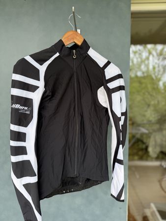 ASSOS Velo Jacke Grösse M 🚴🏻‍♂️