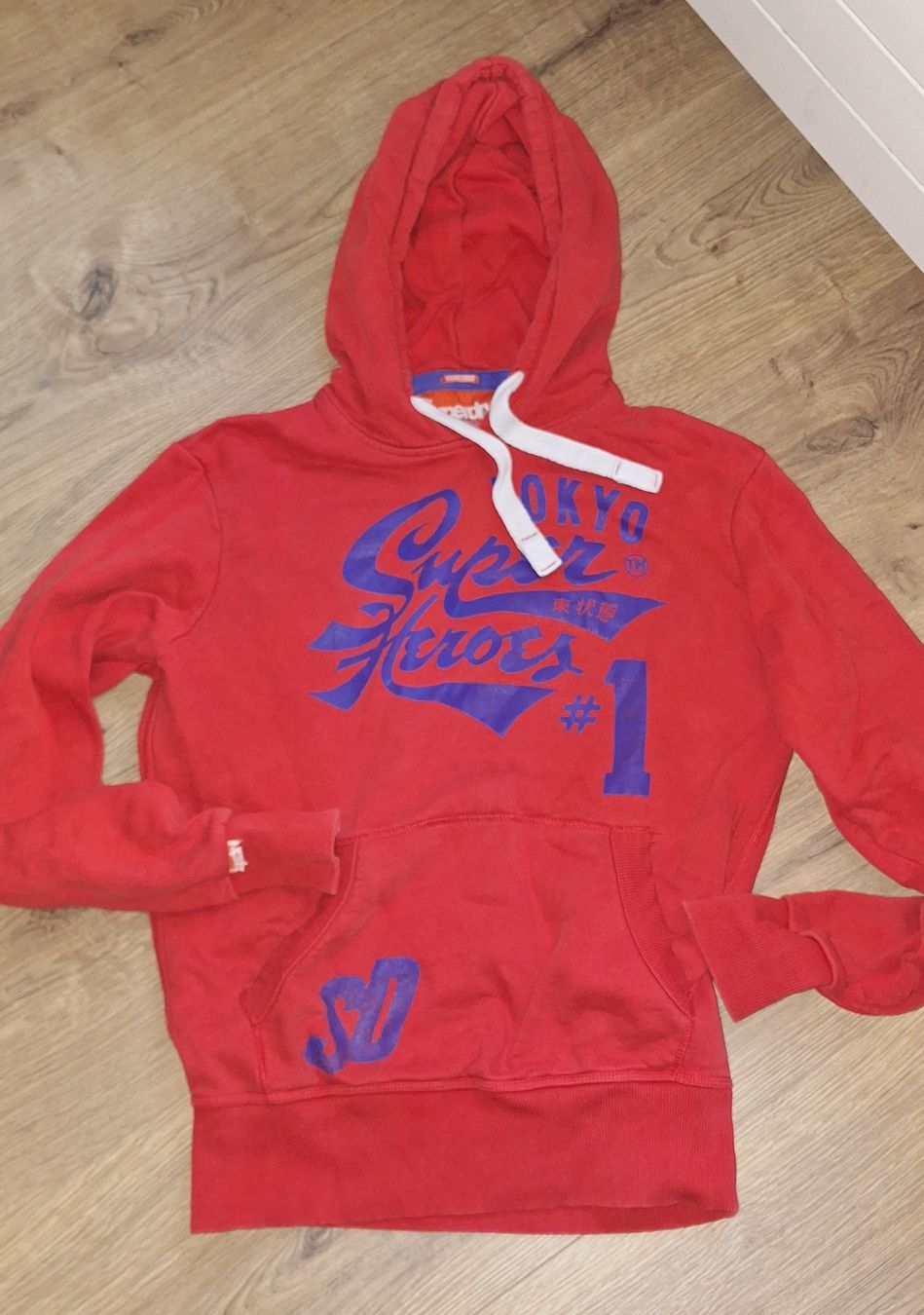 Superdry Pulls & Sweat-shirts: Superdry Kapuzenpullover – D'occasion à Uttigen par lunalisa01