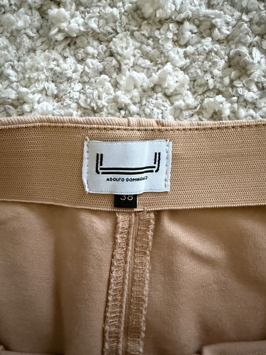 Pantaloni: Damenhose Adolfo Dominguez Gr38 – Usato da Küsnacht ZH venduto da nat_m97w 2