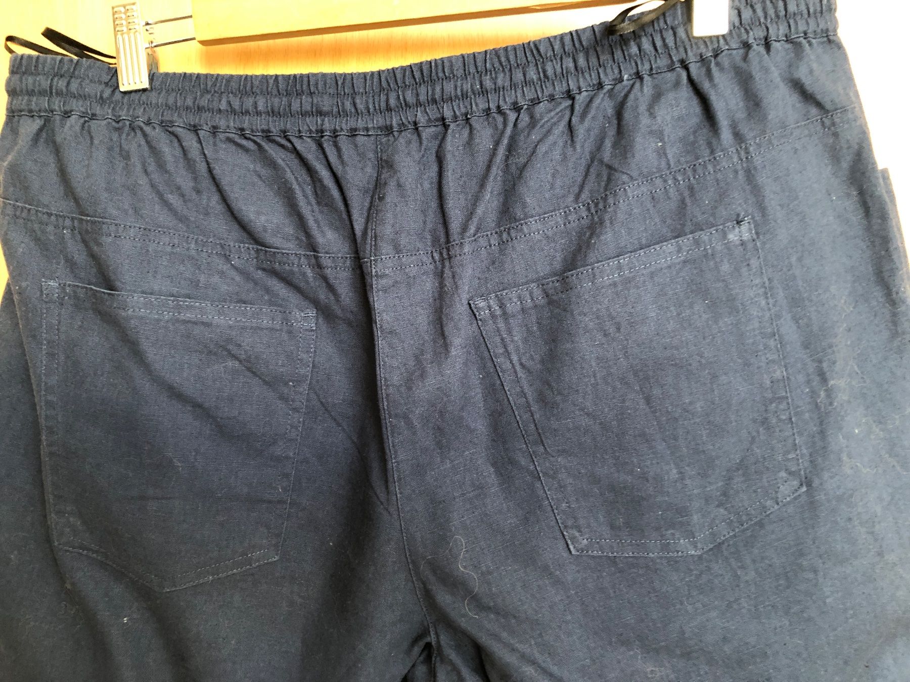 Pantaloni: Kurze Sommer-Freizeithose dunkelblau, Gr. 48 – Usato da Arlesheim venduto da leyRum4.5 3