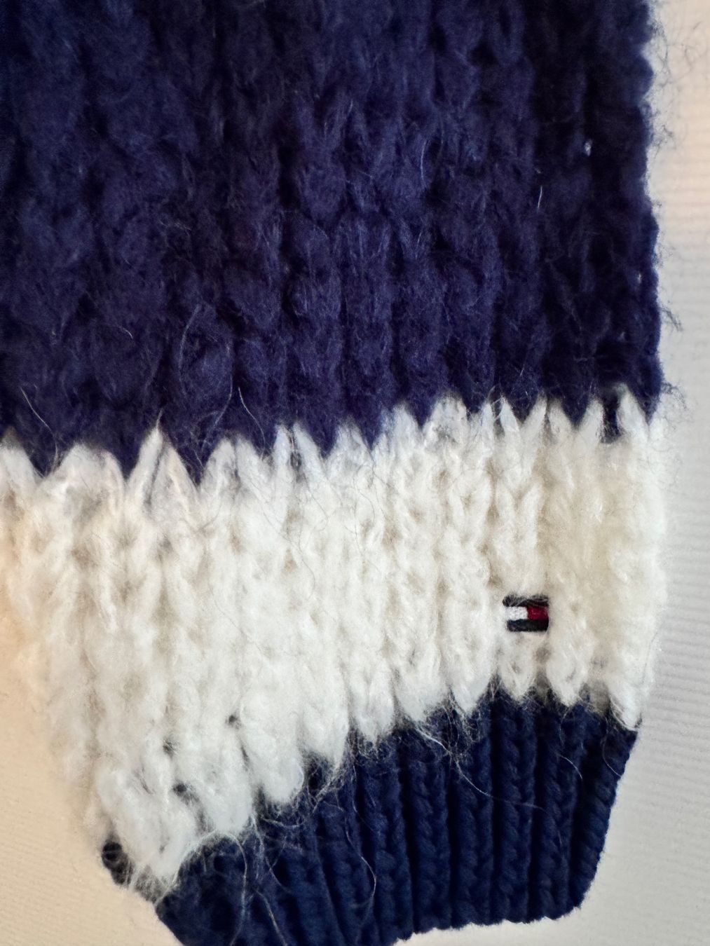 Tommy Hilfiger Maglioni & Felpe: Gestrickter Pullover von Tommy Hilfiger Grösse S – Usato da Bertschikon Gossau venduto da chanty_7 4