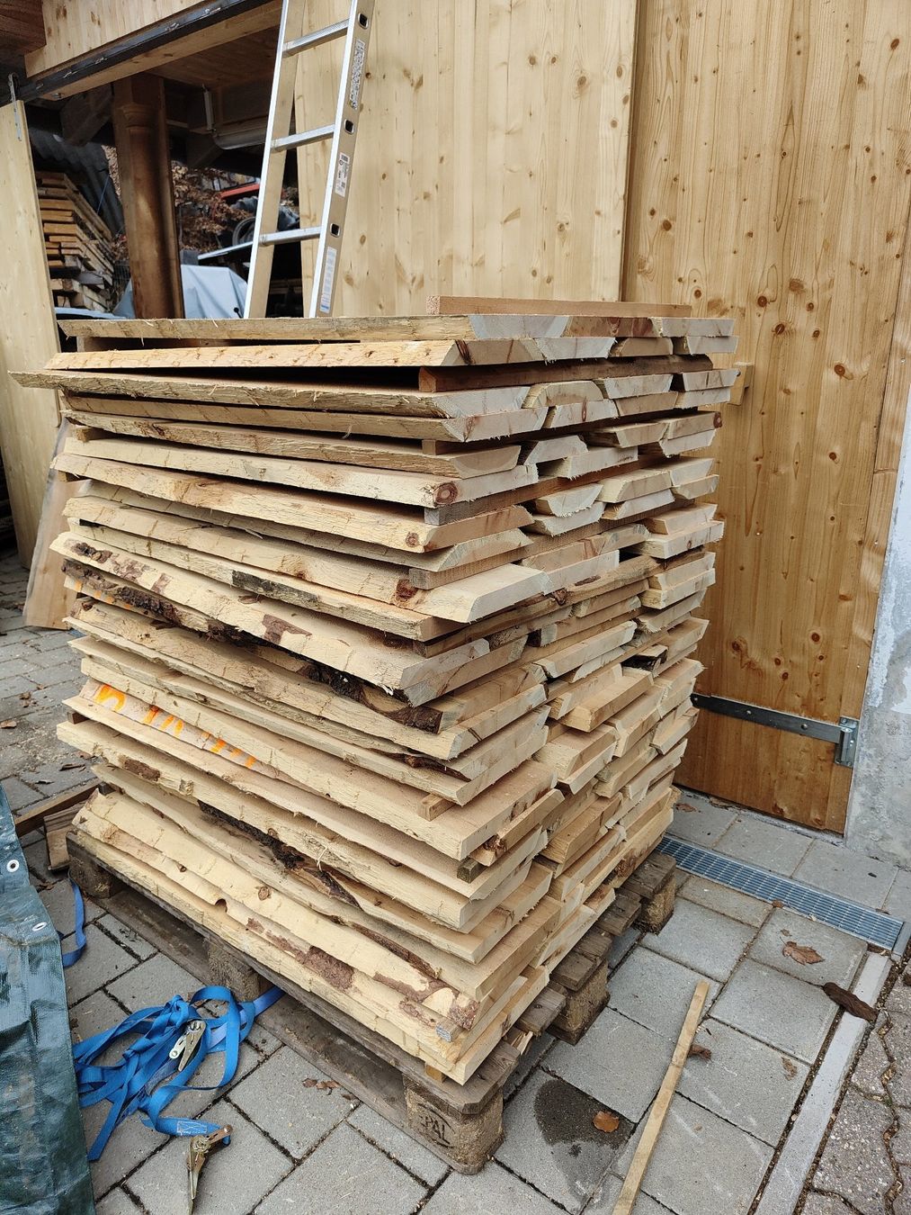 Articoli in legno: 50 Mottenkugeln aus Arvenholz – Nuovo e nell'imballaggio originale da Schiers venduto da Luisoni123 5