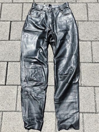 Lederhose Damen Schwarz Grösse 38, sehr guter Zustand