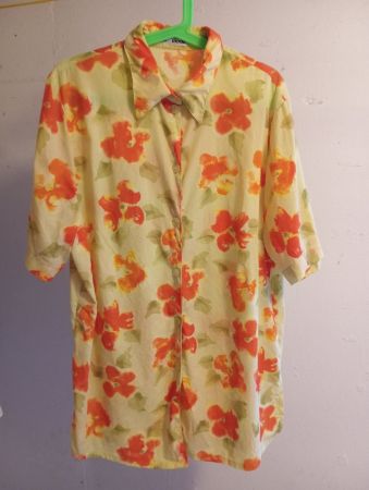 Sommerliche Bluse Gr. 46, Bernhi-Mode, Blumenmuster