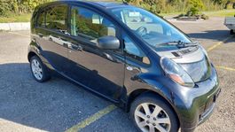Mitsubishi i-MiEV Elektroauto schwarz