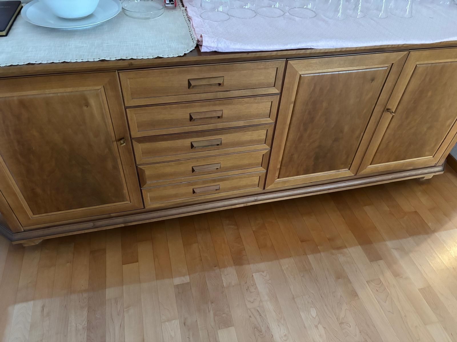Credenze: Schönes massives Sideboard Schrankmöbel – Usato da Zürich venduto da romy_2.0 1