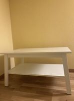 Couchtisch weiss mit Ablage schlicht und mordern