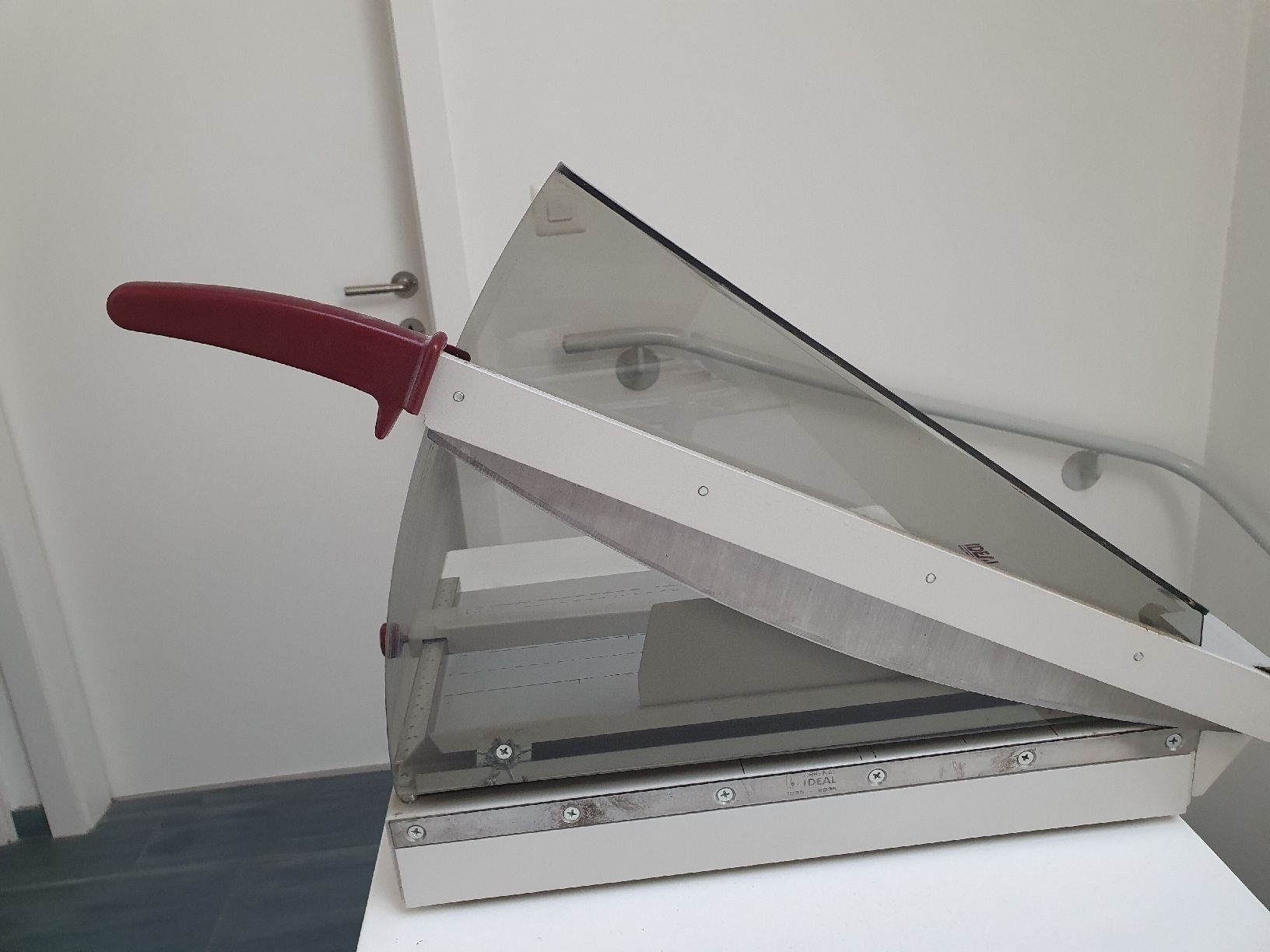 Tutte le macchine: Papierschneidemaschine IDEAL 1035A – Usato da Wünnewil venduto da jet_y9sr