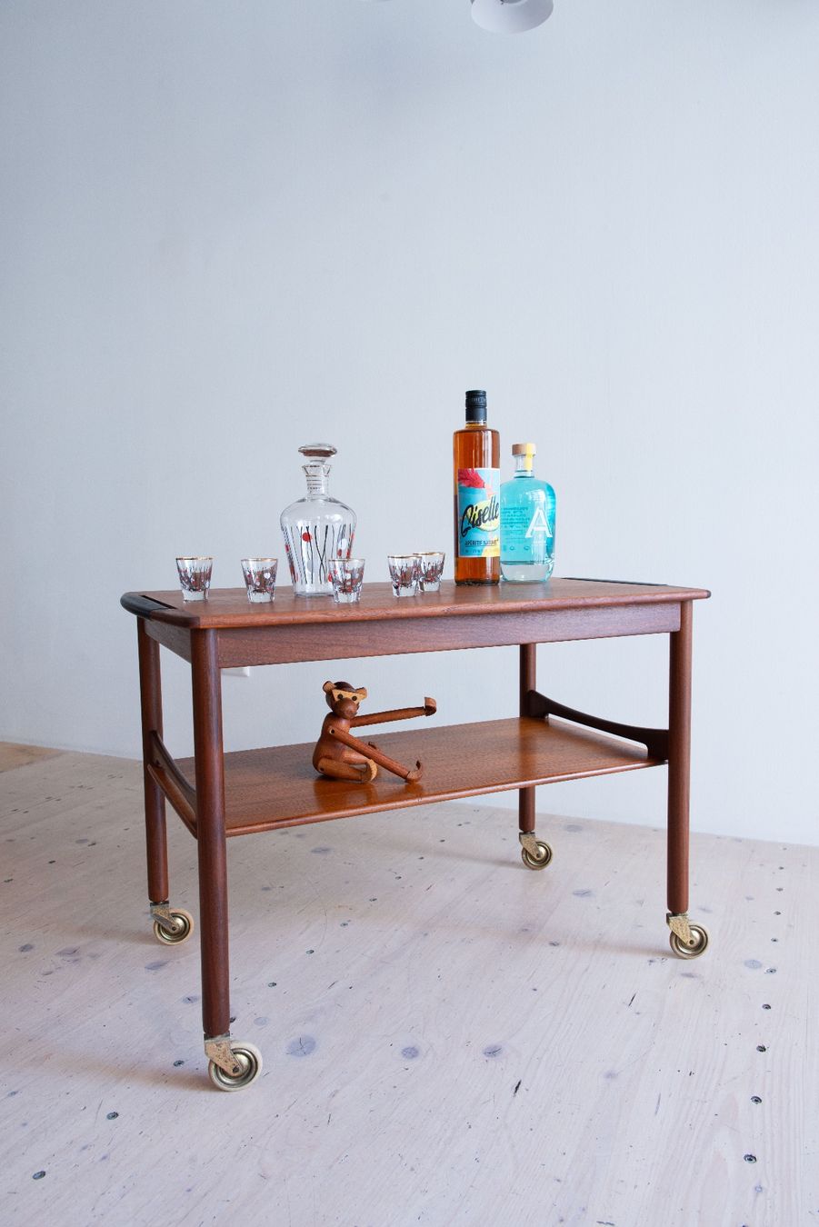 Carrelli di servizio: Danish Teak Drinks Trolley – Usato da Zürich venduto da heydaymoebel