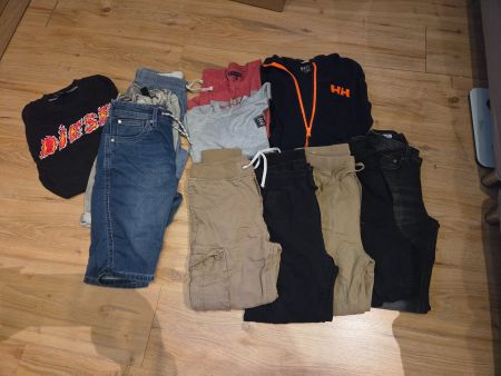 Jungs Kleiderpaket grösse 152