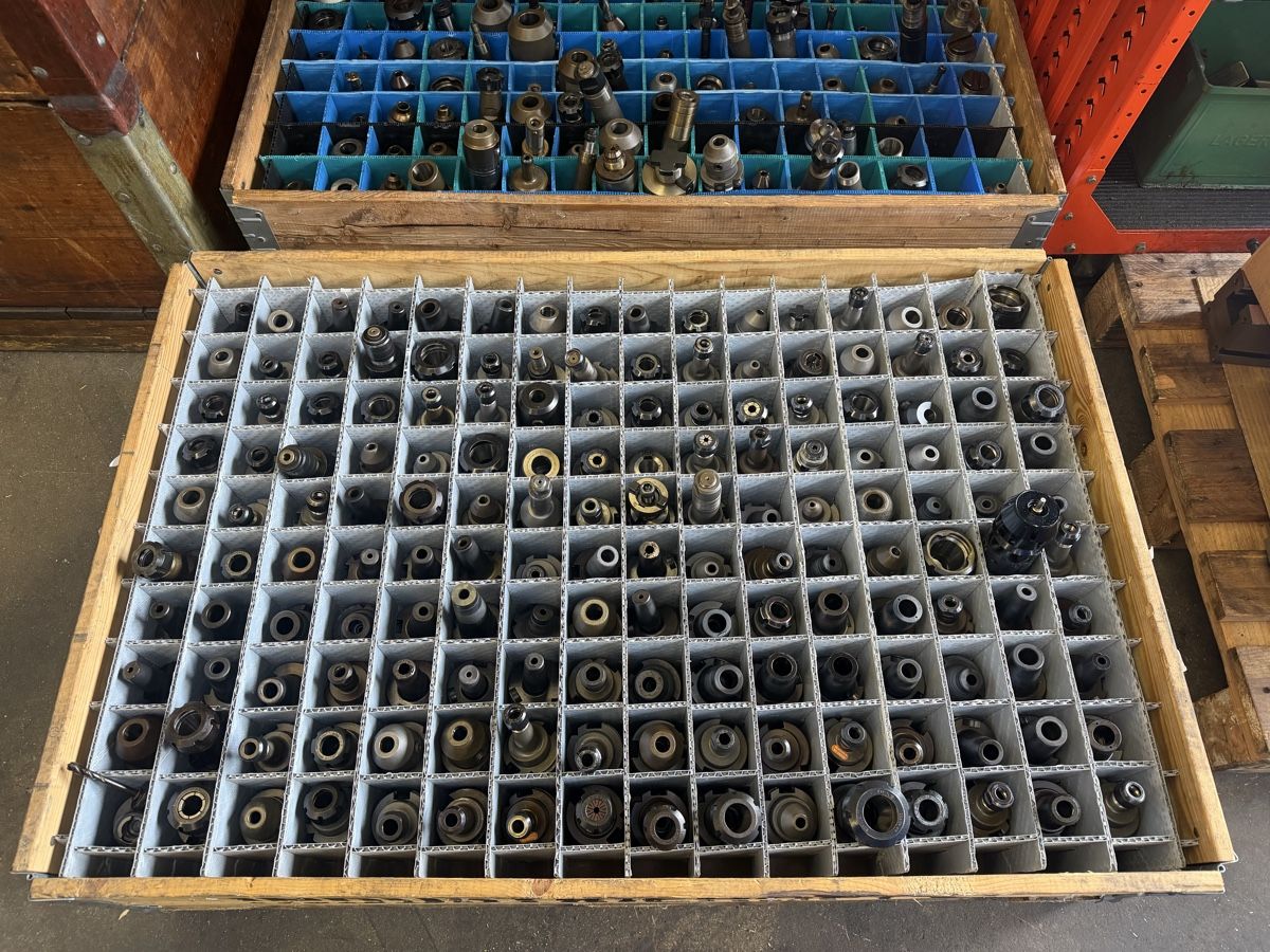 Schaublin Tutti gli attrezzi: SCHAUBLIN  SK40  Lot 420 pièces – Usato da bassecourt venduto da LiN2004