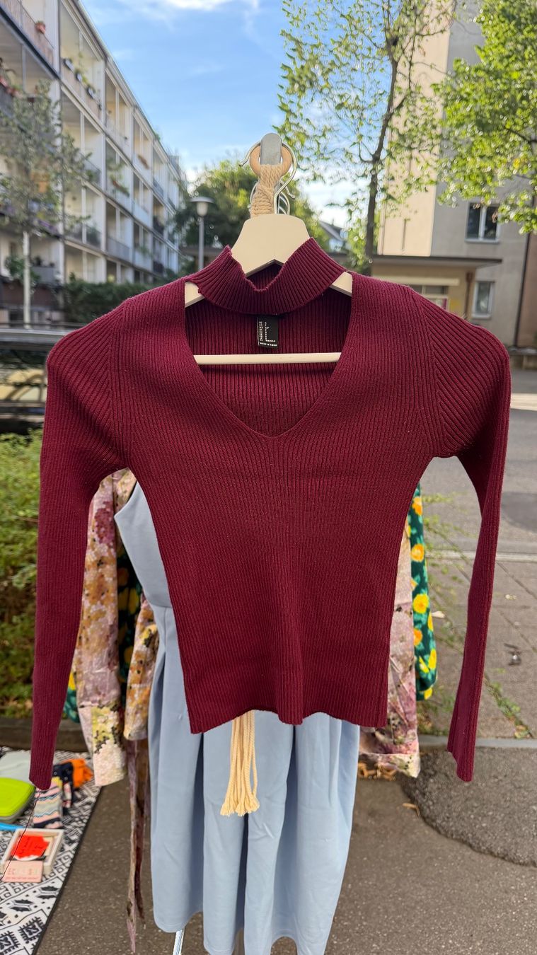Maglioni & Felpe: Damen Pullover Forever 21 bordeaux Grösse S – Usato da Basel venduto da annakati