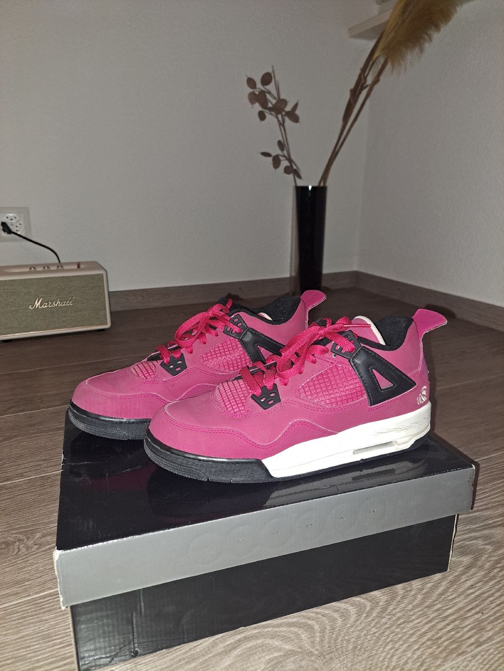 Jordan Scarpe da donna: Jordan air 4 Retro Pink Gr. 40 – Nuovo (secondo la descrizione) da Wetzikon ZH venduto da secondhandsfashion