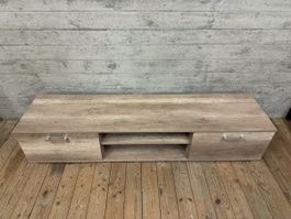TV-Lowboard Eichefarben mit viel Stauraum