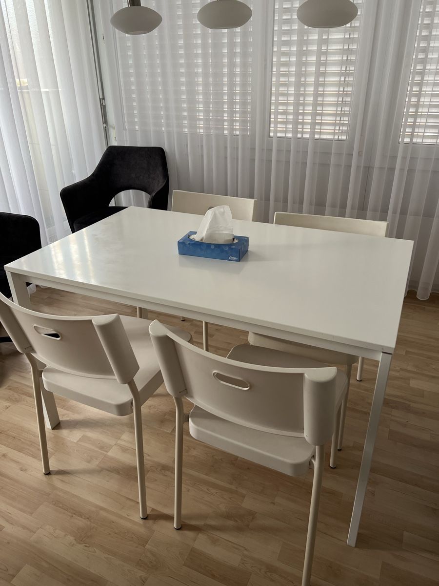 Set de table et chaises: Tischset – D'occasion à Bern par Erjon 1