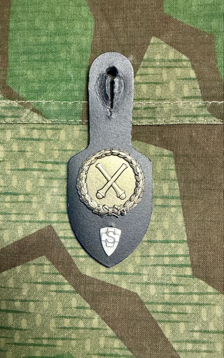 Schweizer Armee Uniformi: Schweizer Armee / Uniform / Militaria / Armee / Tenue A – Usato da Romanshorn venduto da Romolo_Blu
