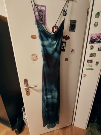 Kleid Pull and Bear blau gemustert Grösse S neuwertig