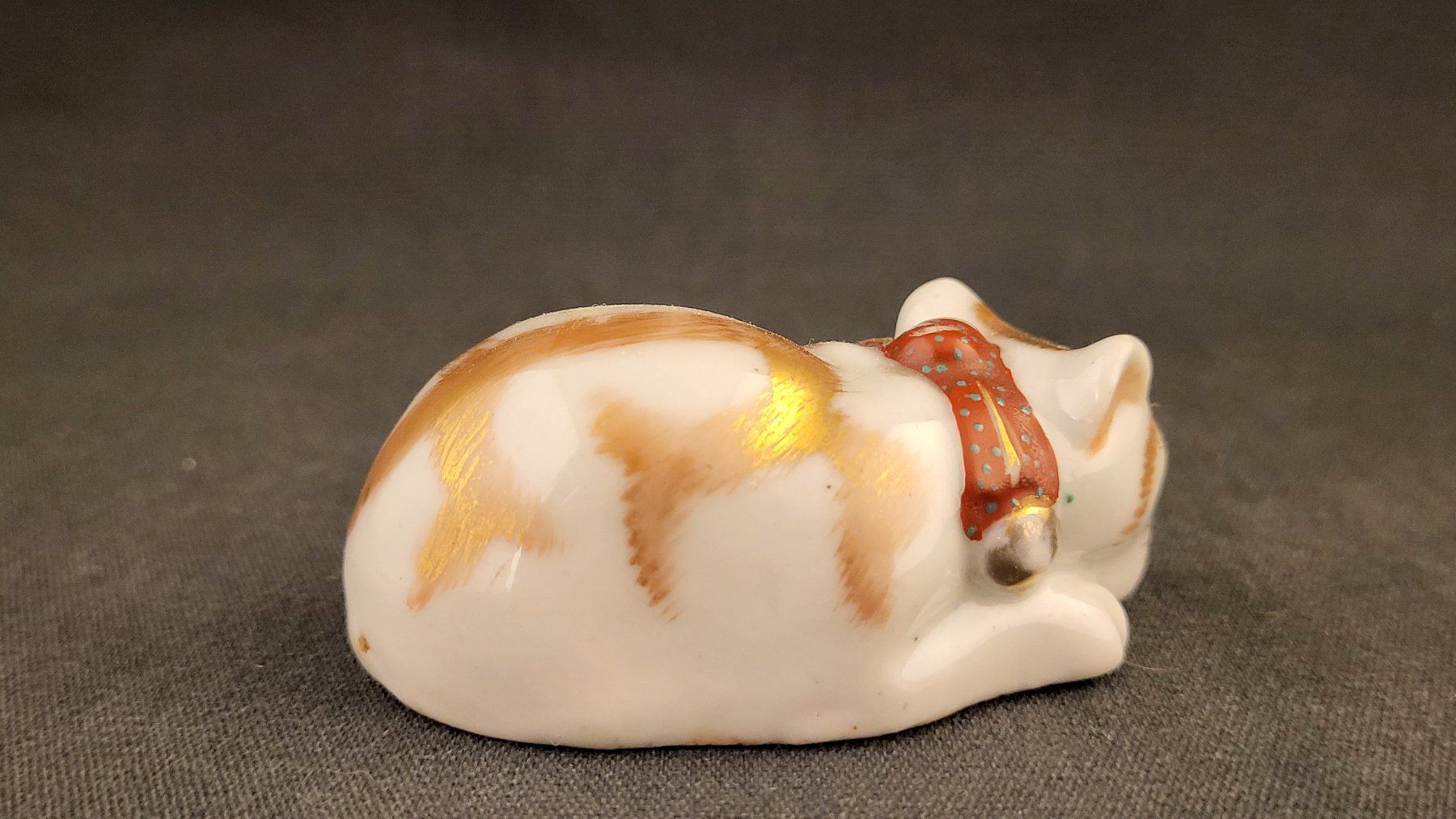 Figurines: Kutani - schlafende Katze Japan – D'occasion à Basel par spinne02 3