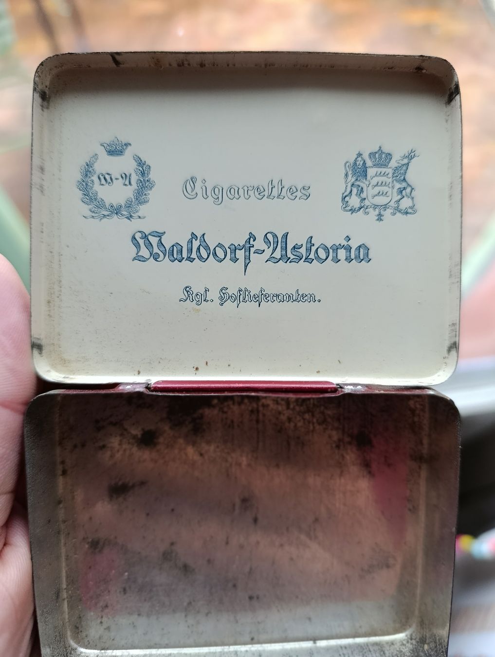 Tabacchi: Waldorf Astoria Zigaretten Dose, Gil d' Or – Usato da Biel/Bienne venduto da Triopep 2