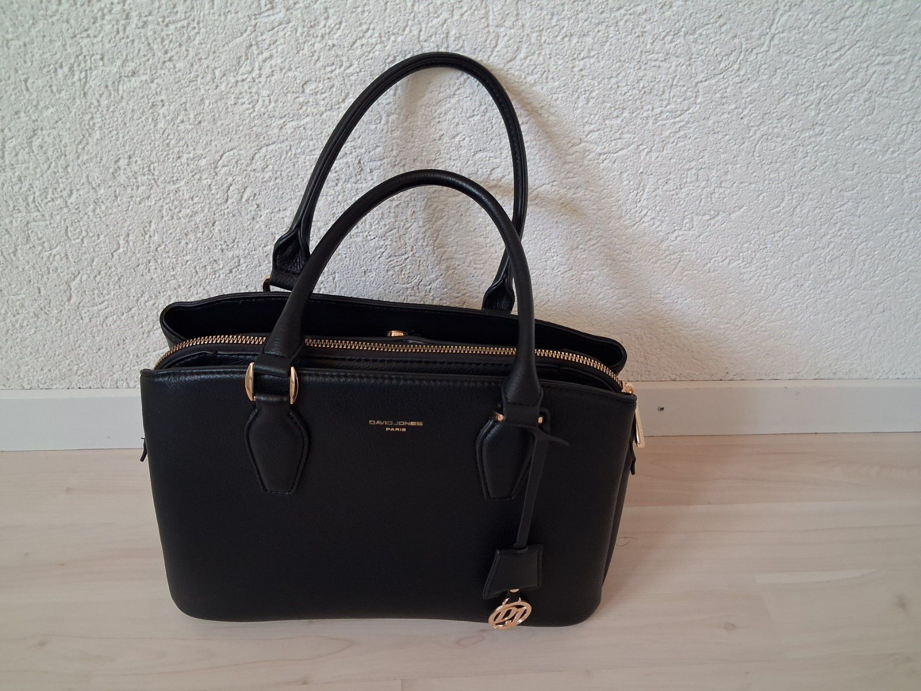 David Jones Borse da donna: NEUE SCHWARZE HANDTASCHE DAVID JONES – Nuovo (secondo la descrizione) da langnau venduto da Santos1411