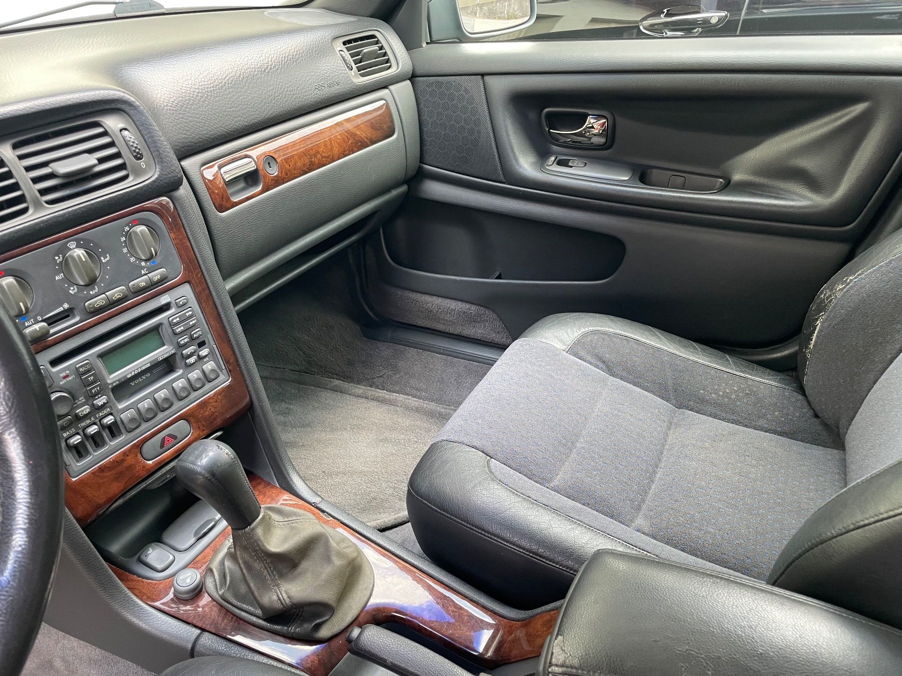 Volvo Automobili: Volvo V70 2.5 20V – Usato da Frutigen venduto da Barracuda810 5