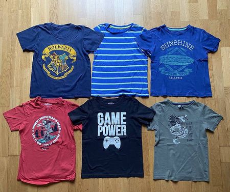 Kleiderpaket, 18 T- Shirts,, Grösse 128,134