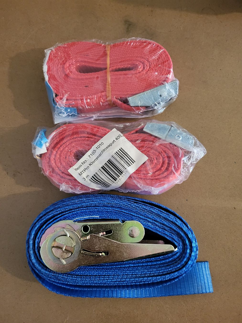Kletterausrüstungen: Spanngurte rot und blau, 2x 3m, 1x unklar – Neu (gemäss Beschreibung) aus Riniken von Daisy91