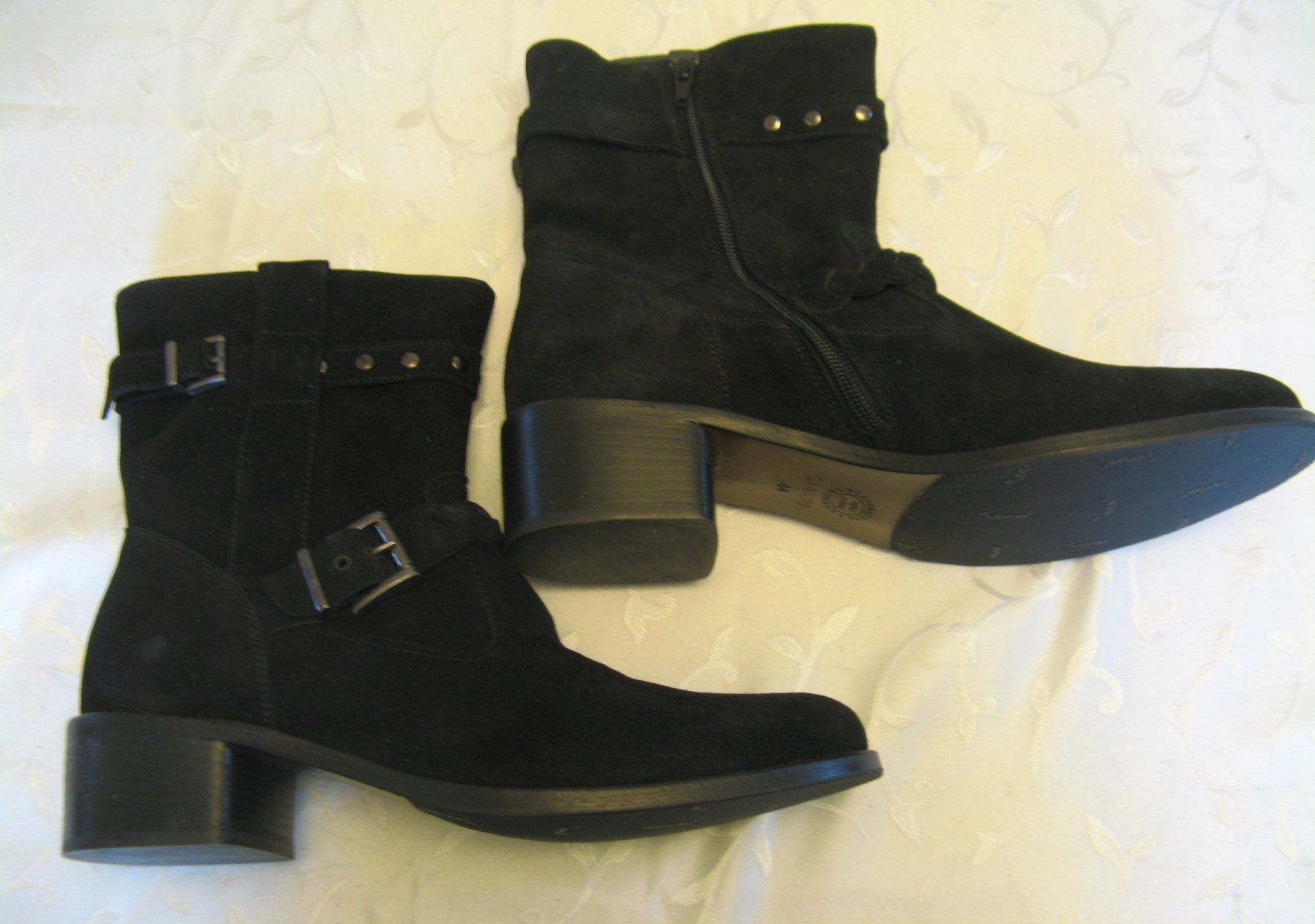 Scarpe da donna: Damenstiefel Wildleder Grösse 44 – Nuovo (secondo la descrizione) da Frauenfeld venduto da Interessent1 2