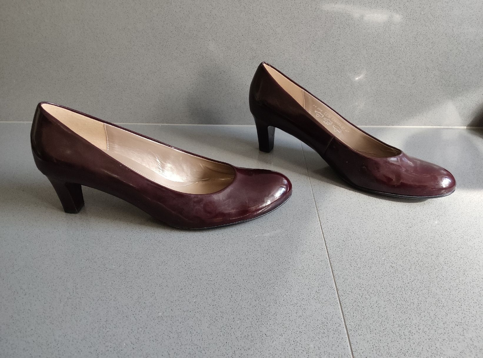 Gabor Scarpe da donna: GABOR PUMPS Gr. 40/ Bordeaux Lackleder – Nuovo (secondo la descrizione) da Minusio venduto da Todesca