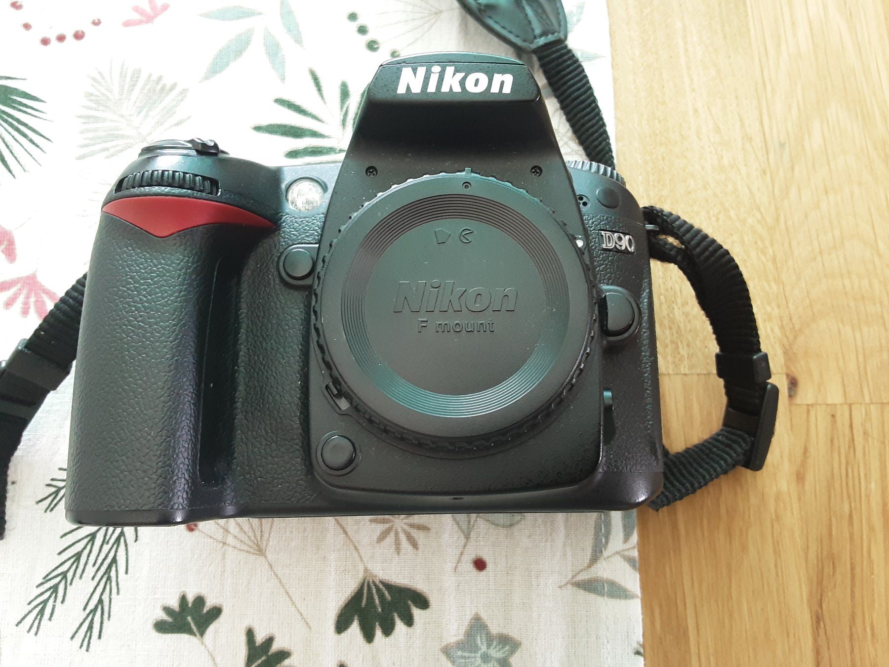 Nikon Fotocamera: Nikon Spiegelreflexkamera D90 – Usato da Tann venduto da Aquario8 2