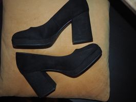 Elegante Wildleder Pumps Schwarz, Grösse 38, Top Zustand!