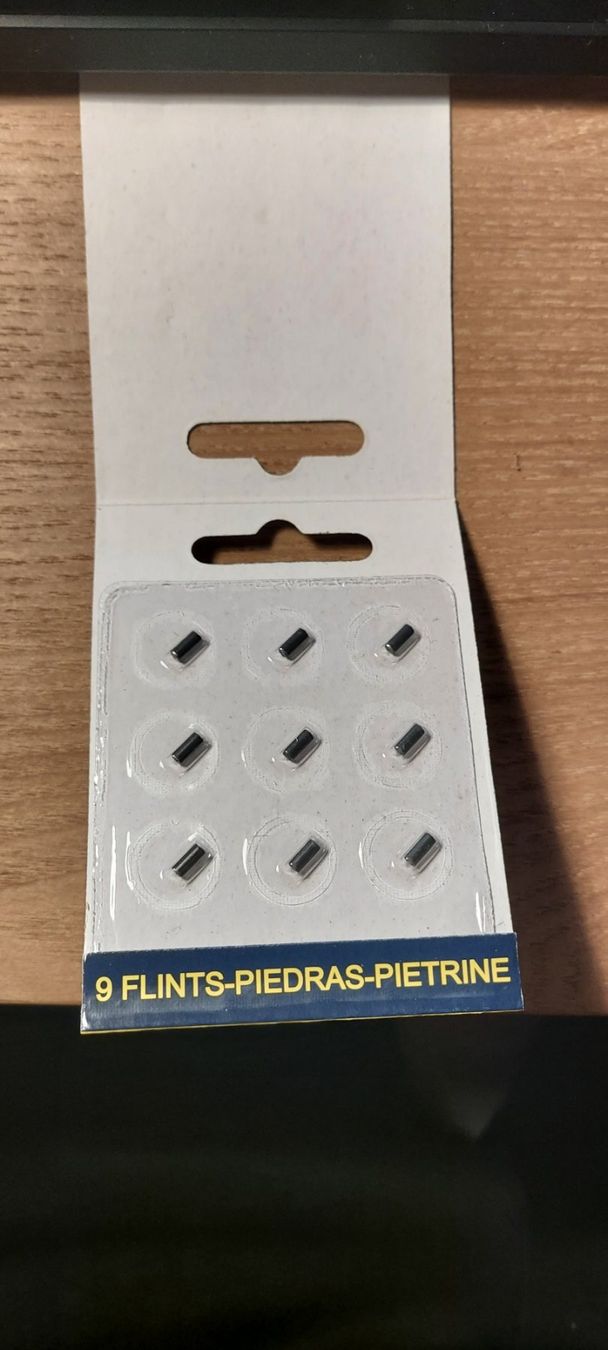 Accendini: Clipper Universal Flint x3 – Nuovo e nell'imballaggio originale da Villars-sur-Glâne venduto da ism_5yyv 2