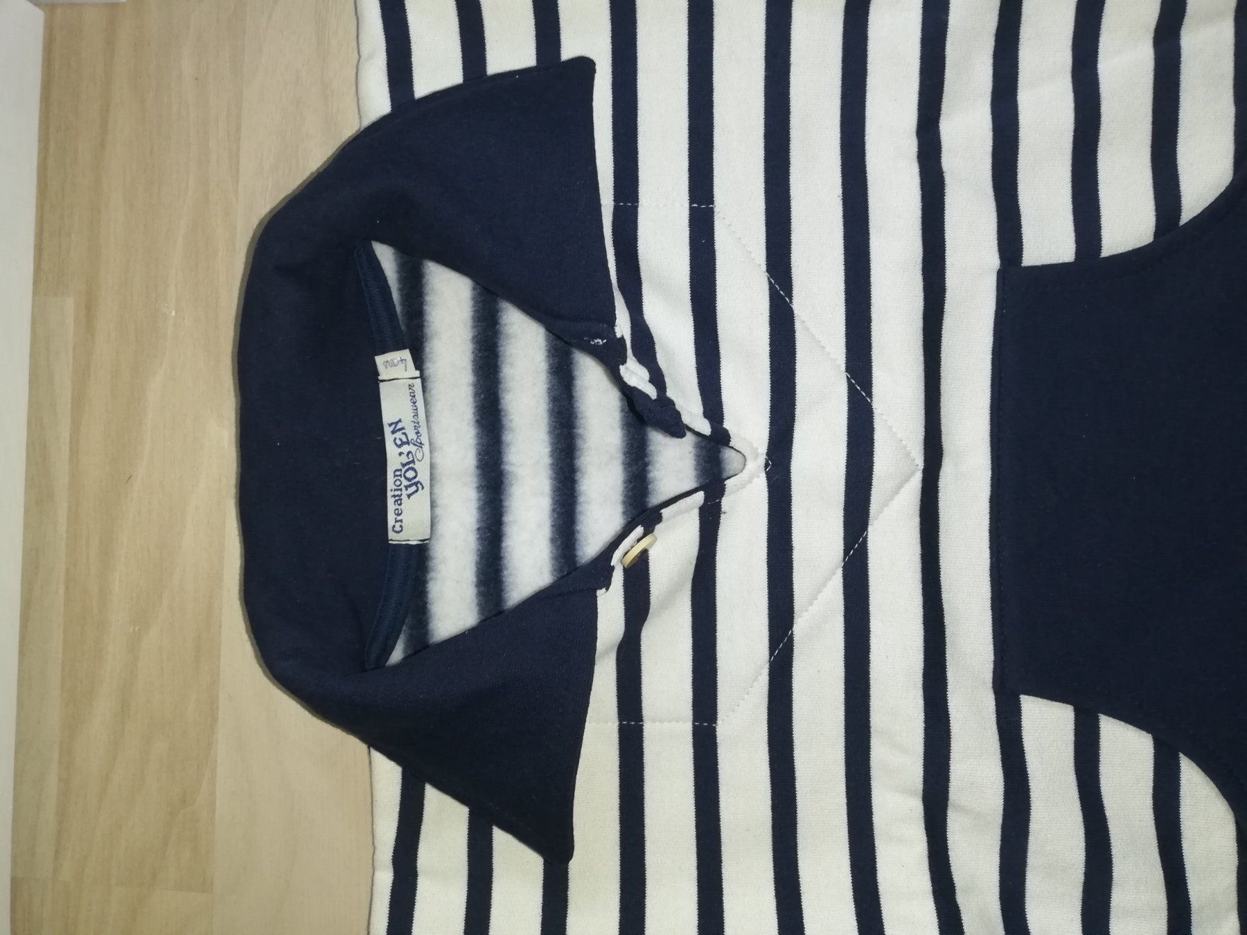 Lotti & Set di vestiti: Lot pulls, t-shits, jeans, (110) – Usato da Biel/Bienne venduto da Sikosi 5
