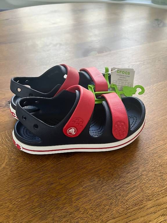 Scarpe per ragazzi: Crocs Sandalen – Usato da Uster venduto da CDiermayr 1