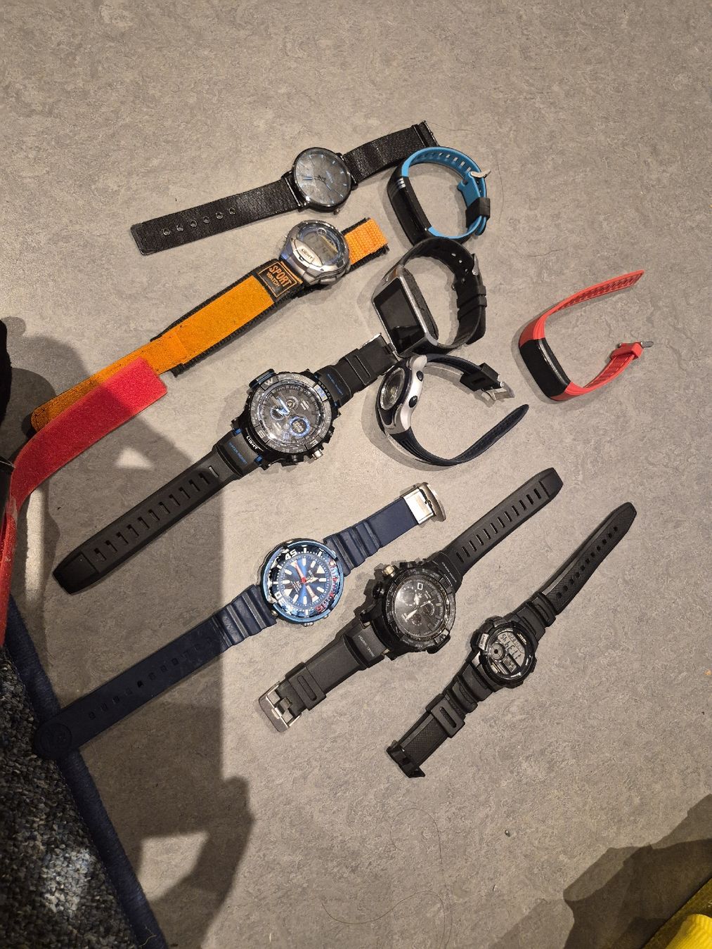 Orologi:  Viele verschidene Uhren – Usato da Oberegg venduto da kev_58s7