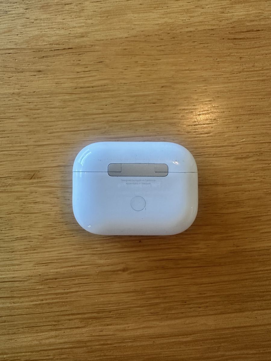 Apple Cuffie: Air Pods Pro 2. Generation nur Ladecase – Usato da Zürich venduto da oli_k9zc 2