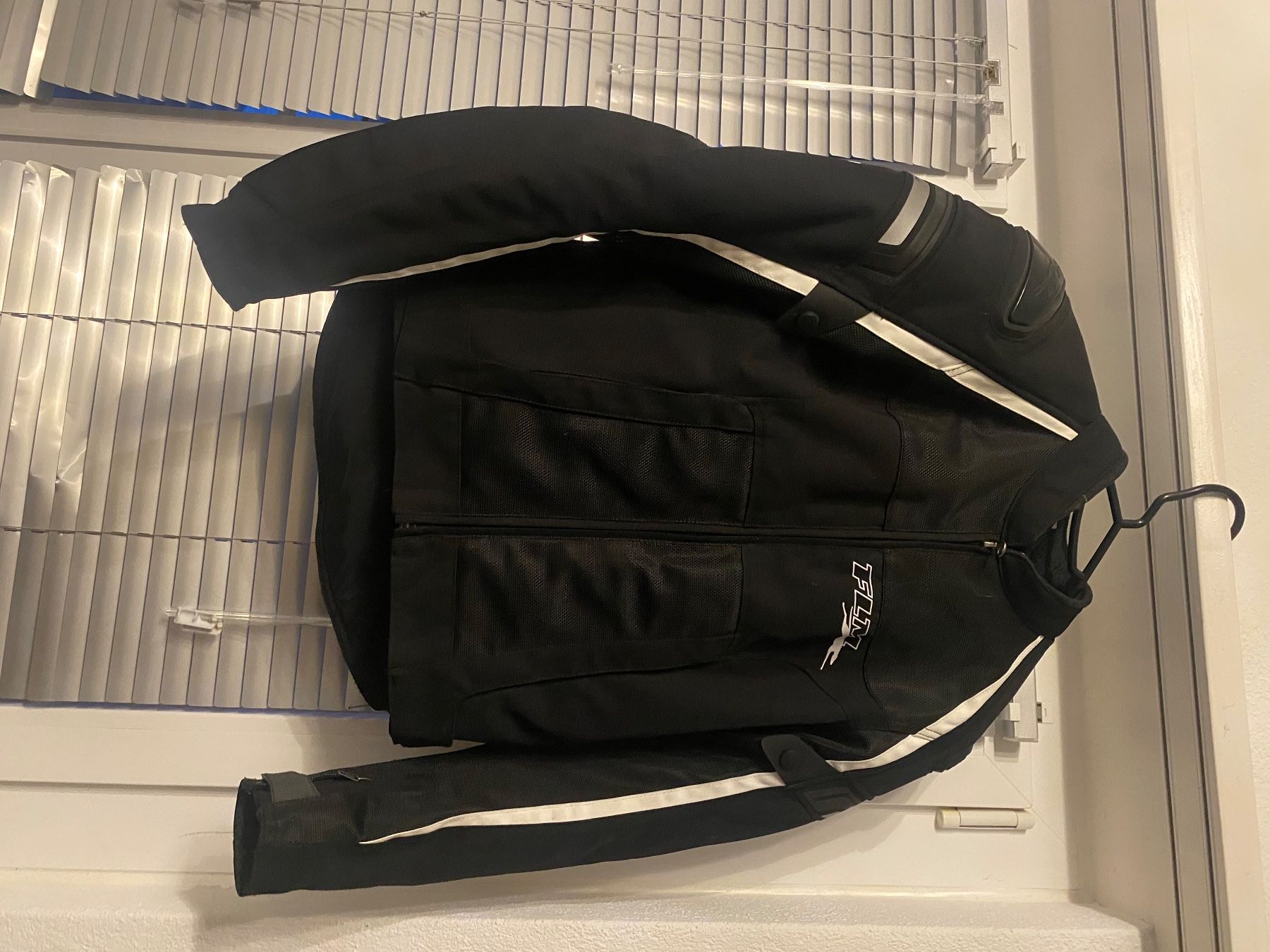 Jacken: Selte gebrauchte Motorradjacke – Gebraucht aus Unterlangenegg von Saberina.1996 1