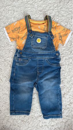 Ensemble salopette jean et t-shirt S. Oliver taille 74