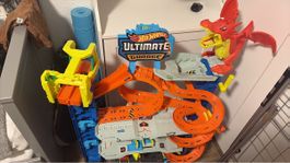 Hot Wheels Ultimate Garage Spielset mit 12 Autos gebraucht