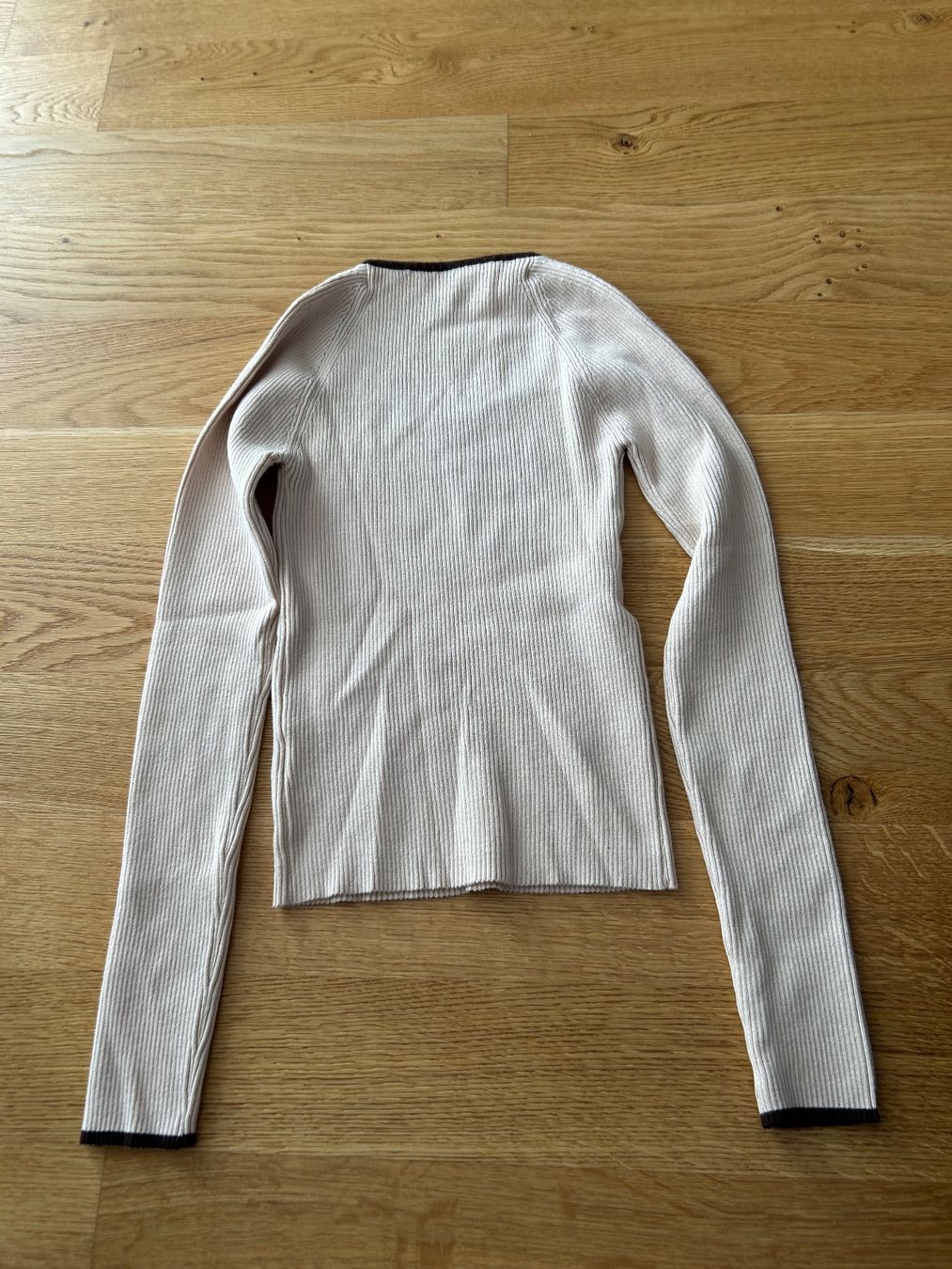 Shein Maglioni & Felpe: Langarmshirt mit U-Boot Ausschnitt, Gr. S – Usato da Altenrhein venduto da _6sbw 1