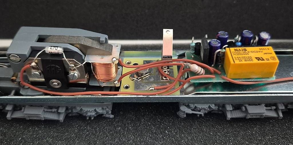 Hag Modellini di ferrovie: HAG H0  Ae 6/6 "Rotkreuz" AC – Usato da Zug venduto da storsi 1