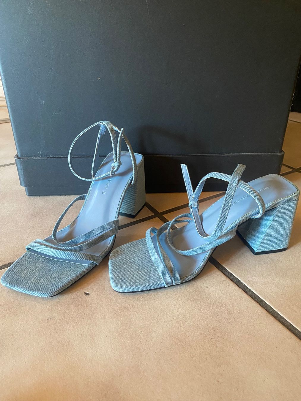 Pull&Bear Chaussures femmes: Pull & Bear Jeans Sandalen mit Blockabsatz – D'occasion à Delémont par sedlas