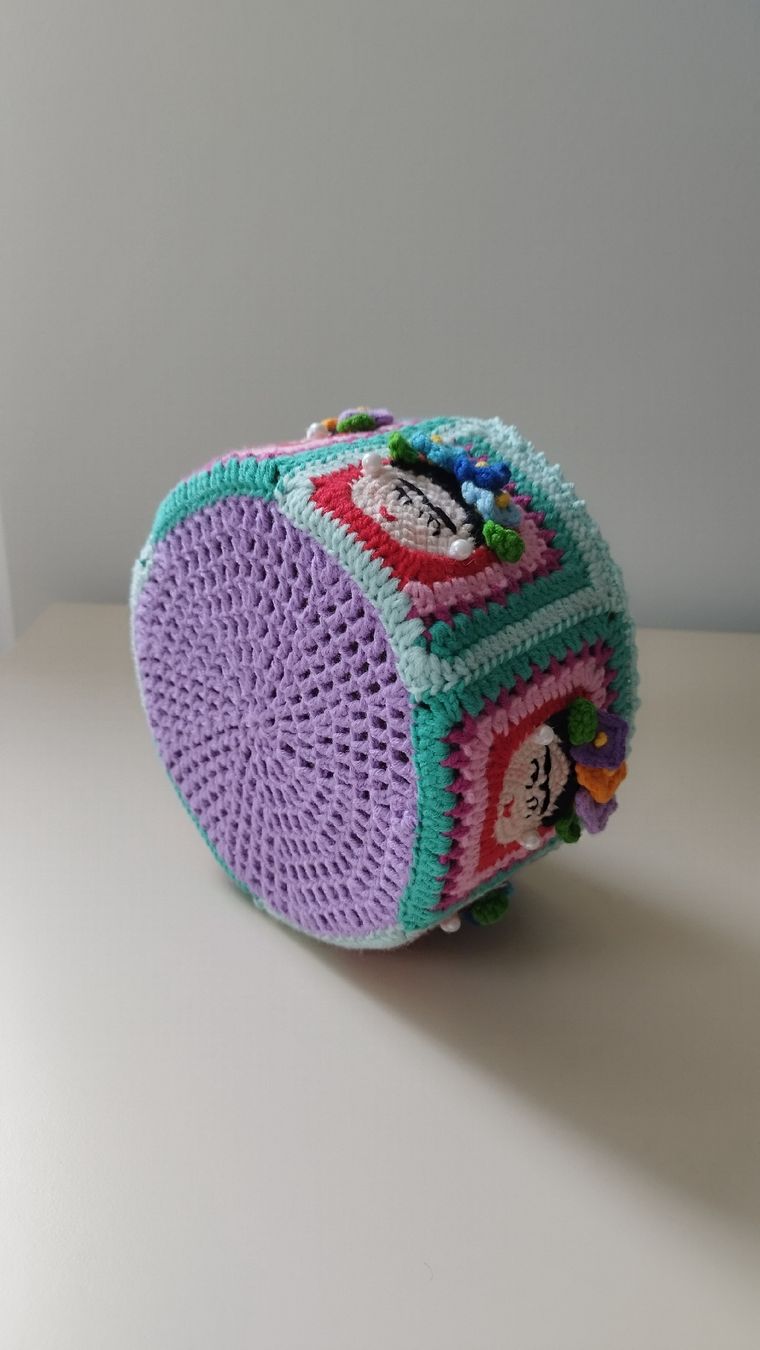 Tutte le decorazioni: Handmade Frida Kahlo Crochet Basket - Spring Decor – Nuovo e nell'imballaggio originale da Arnex-sur-Orbe venduto da can_97vn 5