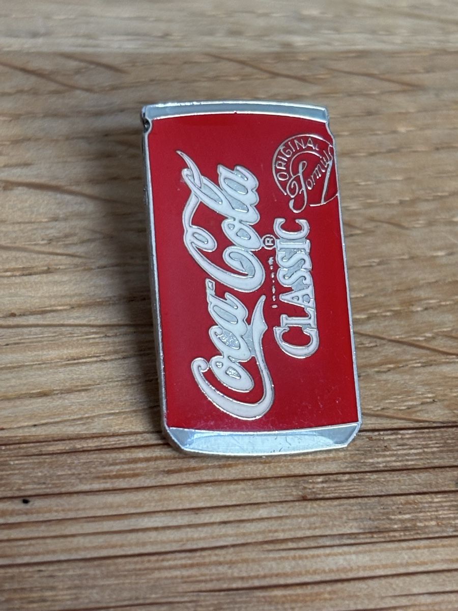 Coca-Cola Plaquettes & Badges: Coca-Cola Pin – D'occasion à Würenlos par Ashley24