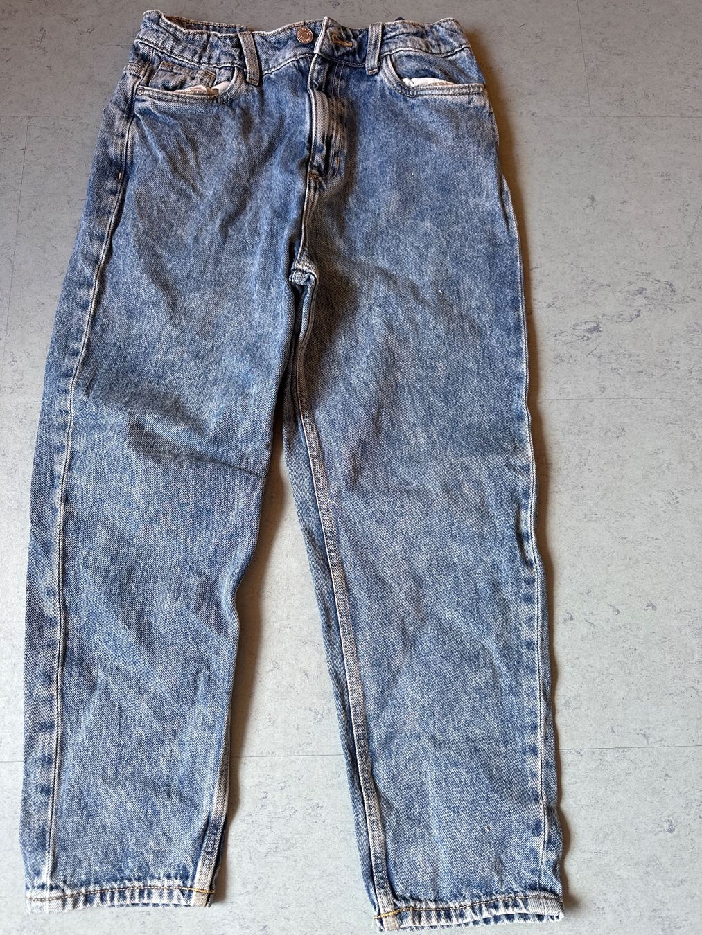 Jeans: Baggy-Jeans Gr 154 – Usato da Grüningen venduto da lovinho