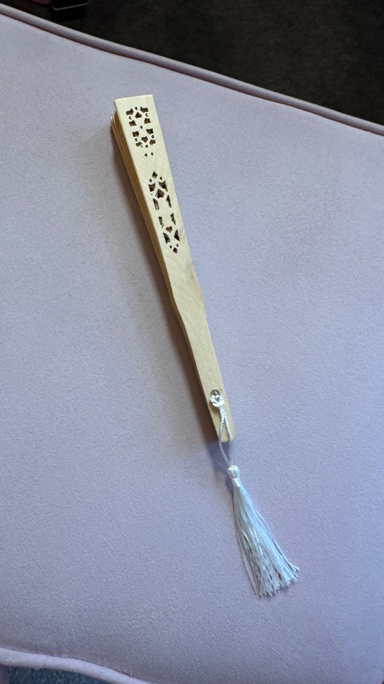 Tutte le decorazioni: Fächer aus Holz mit Quaste neu – Nuovo (secondo la descrizione) da Kriessern venduto da loolah 1