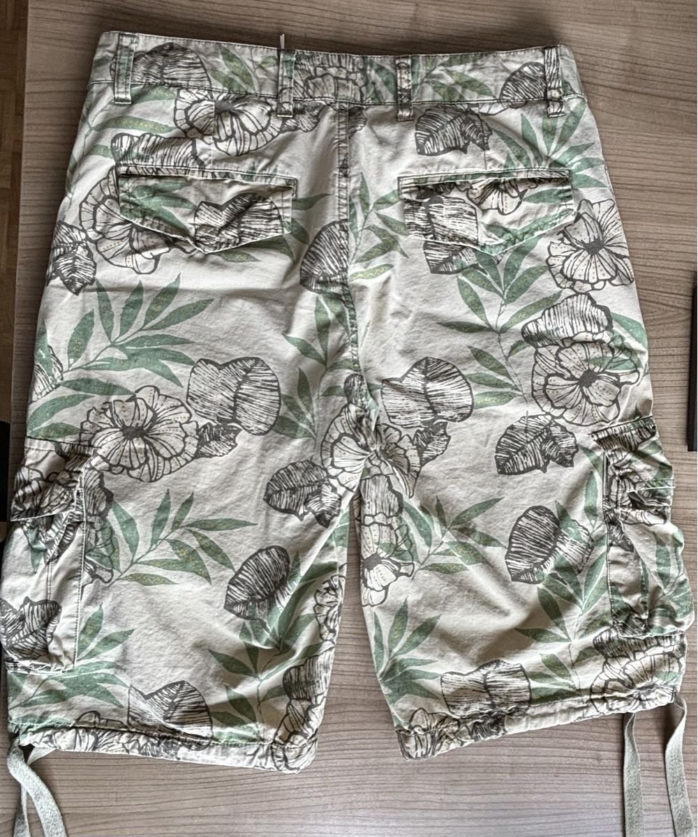 Hosen: NEU** Stylische Hawaii Bermuda - M - Baumwolle – Neu und originalverpackt aus Jona von Sid100 5