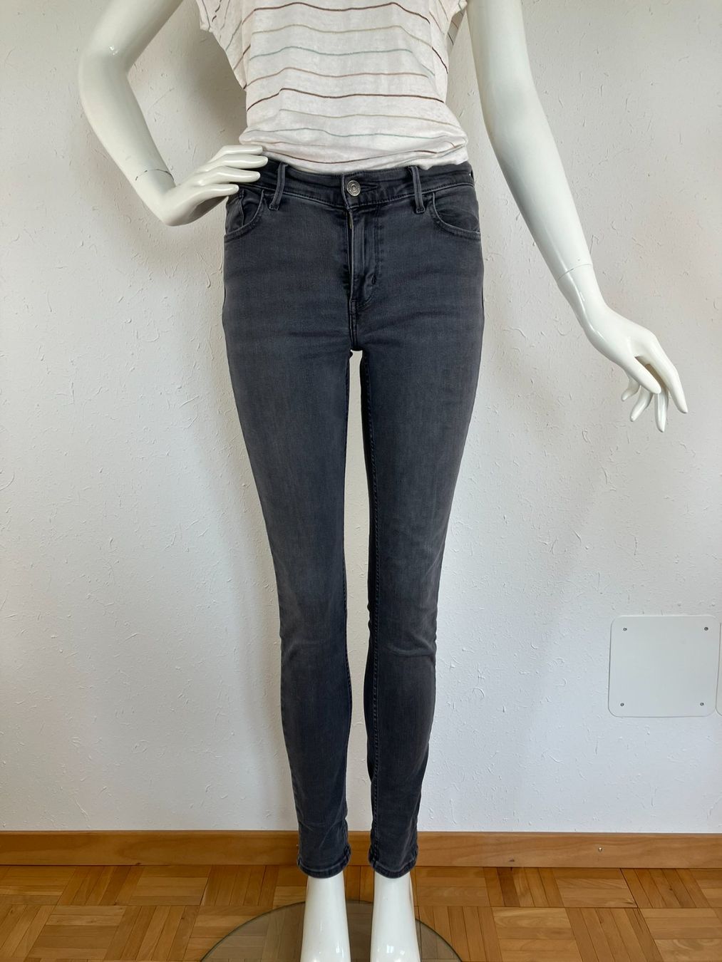 Levi's Jeans: Levi's Jeans 710 W29/L32 – Usato da Laupen ZH venduto da kar_lfz6