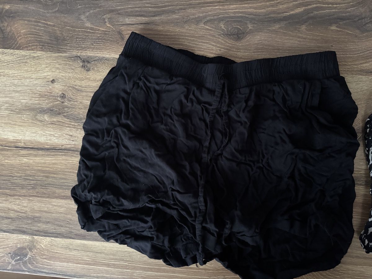 Zebra Lotti di vestiti: 2 paar shorts Grösse S – Usato da Lyss venduto da Prinzess99 2